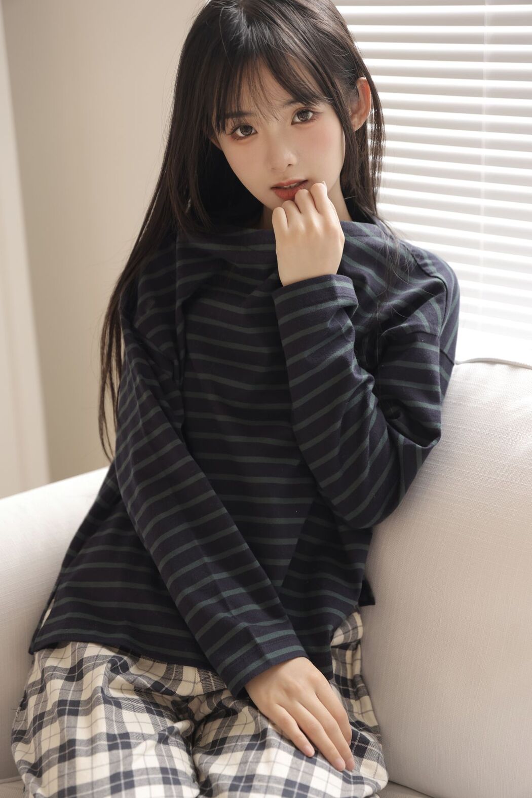 YiTuYu艺图语 Vol.3249 Li Li Zai W