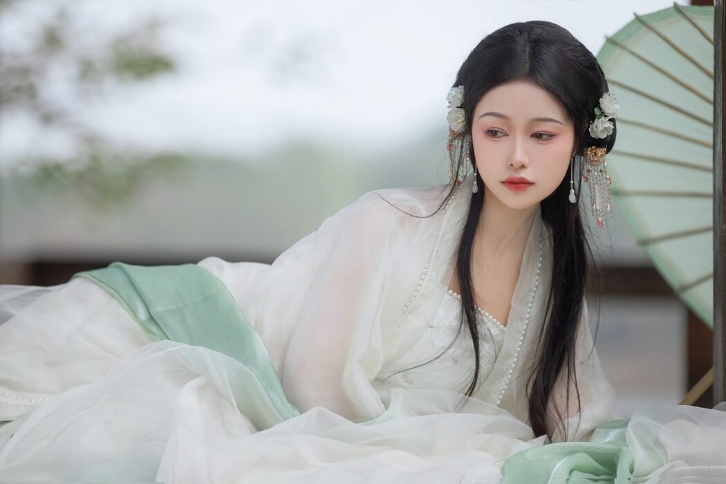 YiTuYu艺图语 Vol.3529 Li Yi Yi