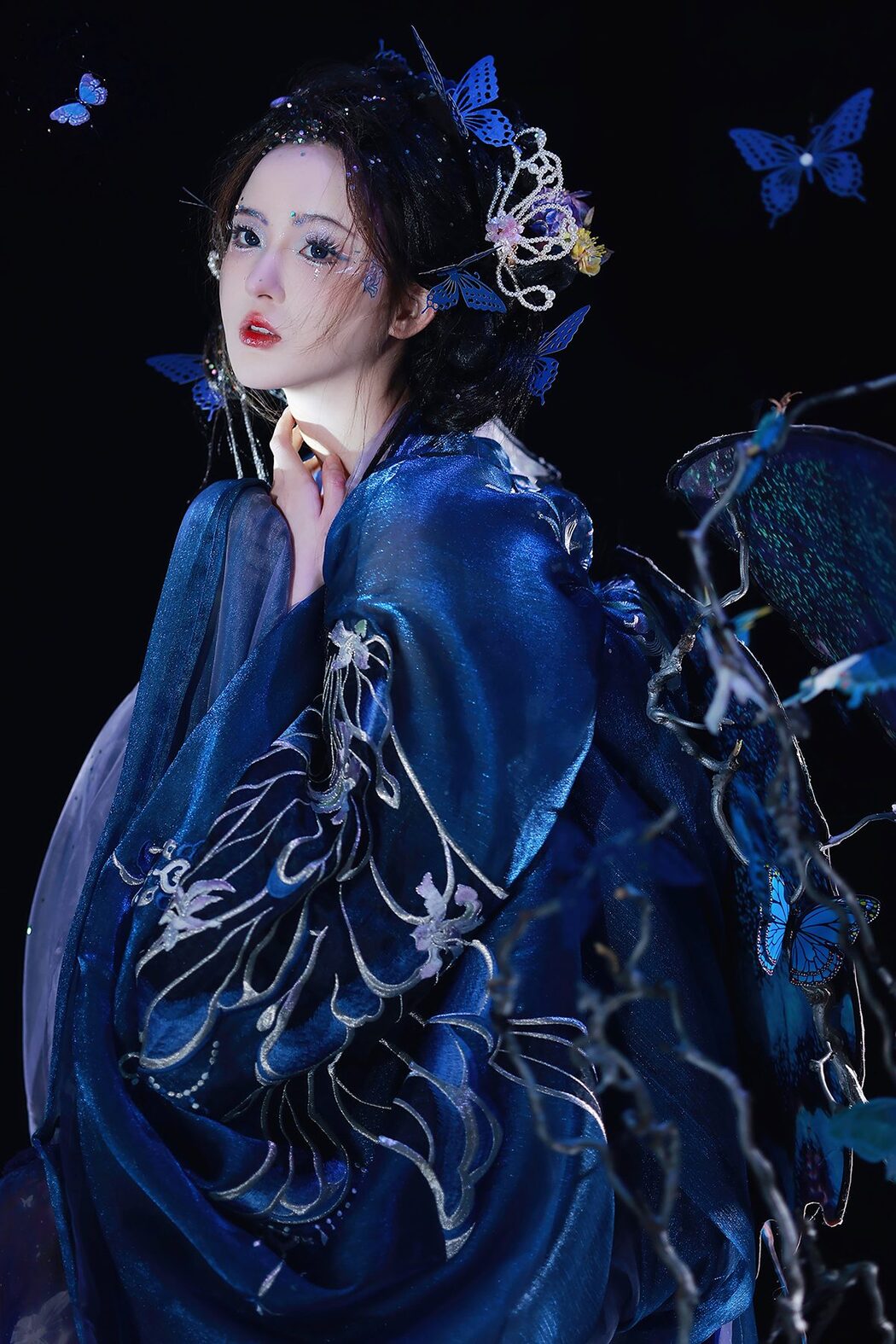 YiTuYu艺图语 Vol.3446 Tian Qing Hou De Ying Hua Hua Cover Photo