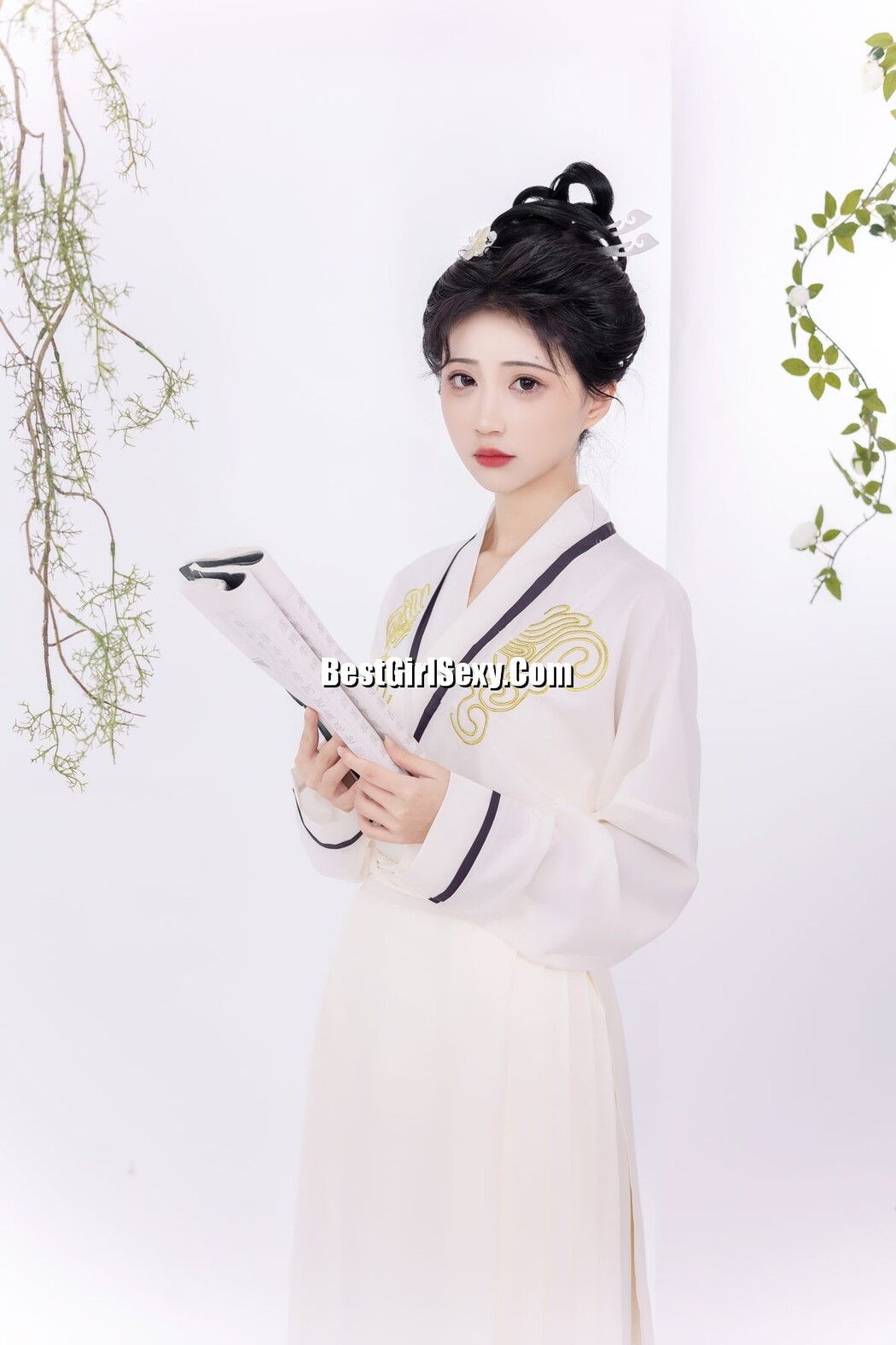 YiTuYu艺图语 Vol.3527 Qi Luo Sheng De Xiao Su Su