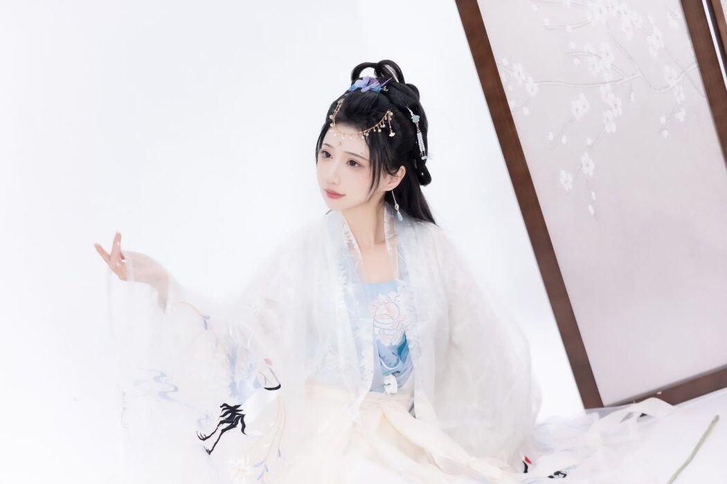 YiTuYu艺图语 Vol.3412 Qi Luo Sheng De Xiao Su Su