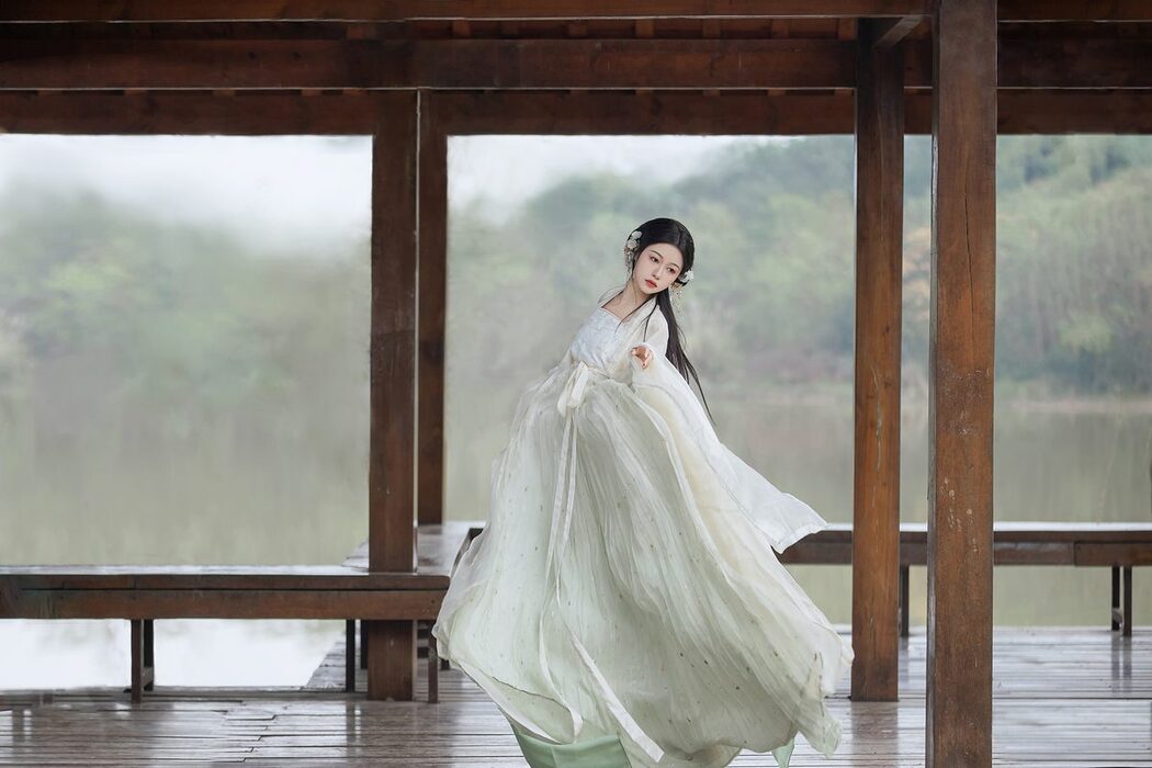 YiTuYu艺图语 Vol.3529 Li Yi Yi