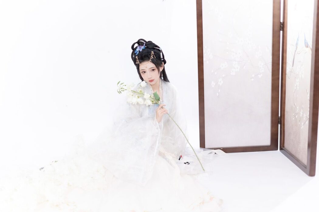 YiTuYu艺图语 Vol.3412 Qi Luo Sheng De Xiao Su Su