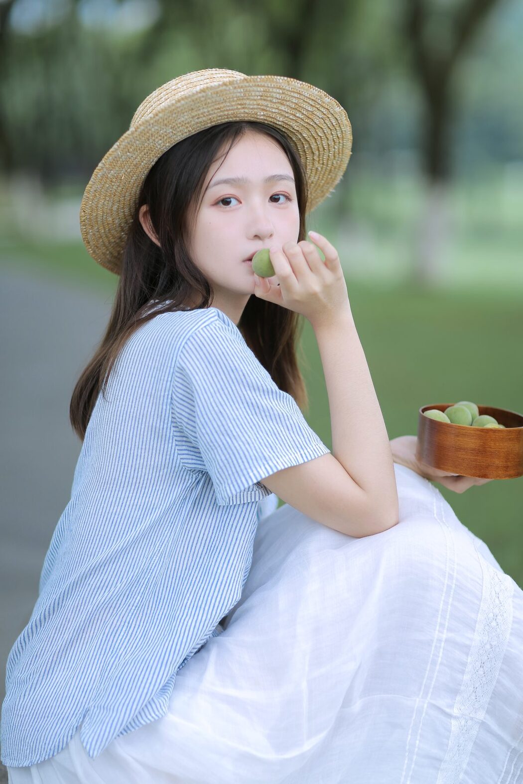 YiTuYu艺图语 Vol.3409 Rui Qiu De Kuai Le Ren Sheng