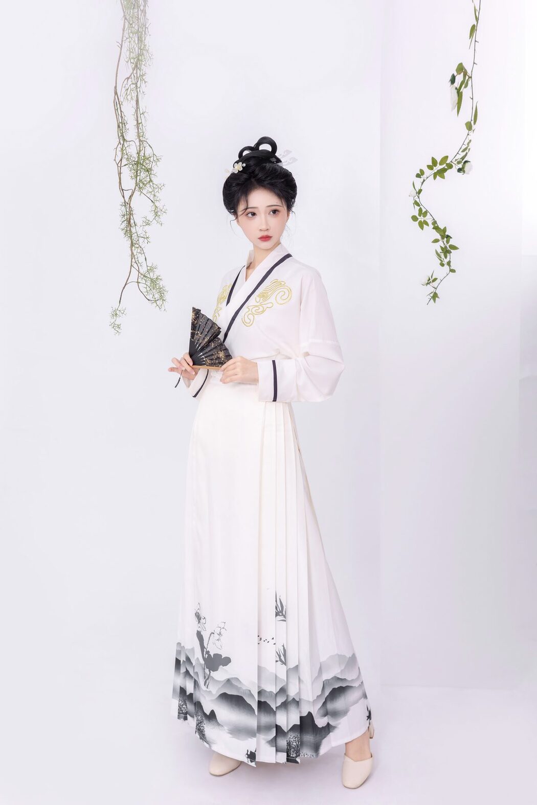 YiTuYu艺图语 Vol.3527 Qi Luo Sheng De Xiao Su Su