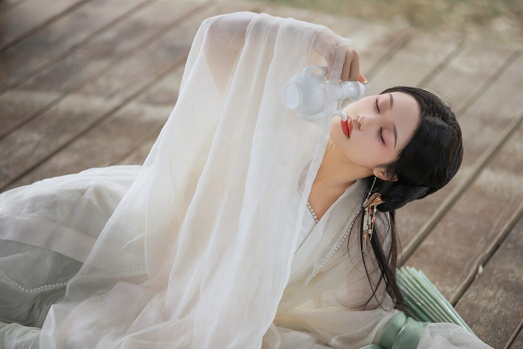 YiTuYu艺图语 Vol.3529 Li Yi Yi