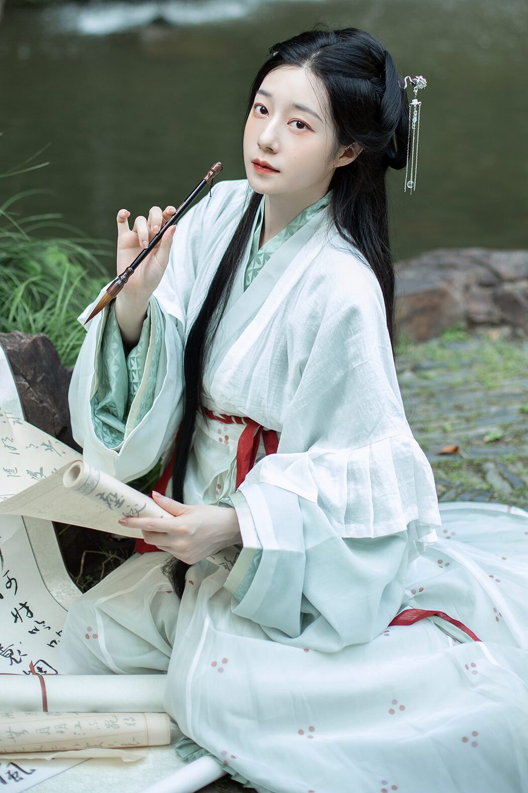 YiTuYu艺图语 Vol.3452 Feng Yi Cover Photo