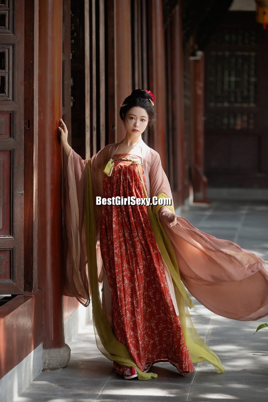 YiTuYu艺图语 Vol.3497 Li Yi Yi