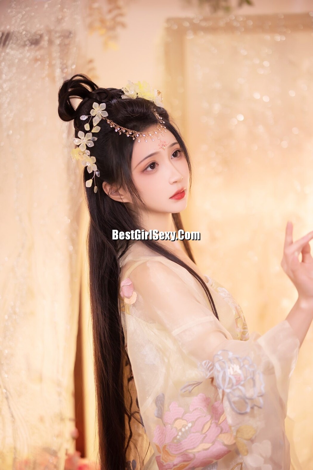 YiTuYu艺图语 Vol.3498 Qi Luo Sheng De Xiao Su Su