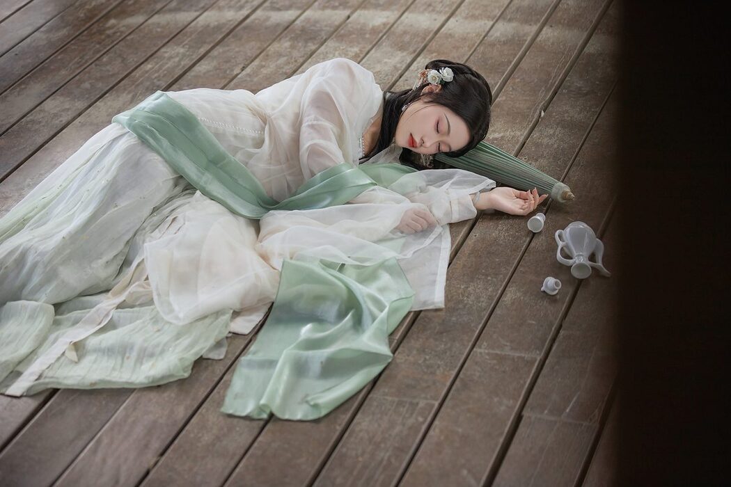 YiTuYu艺图语 Vol.3529 Li Yi Yi