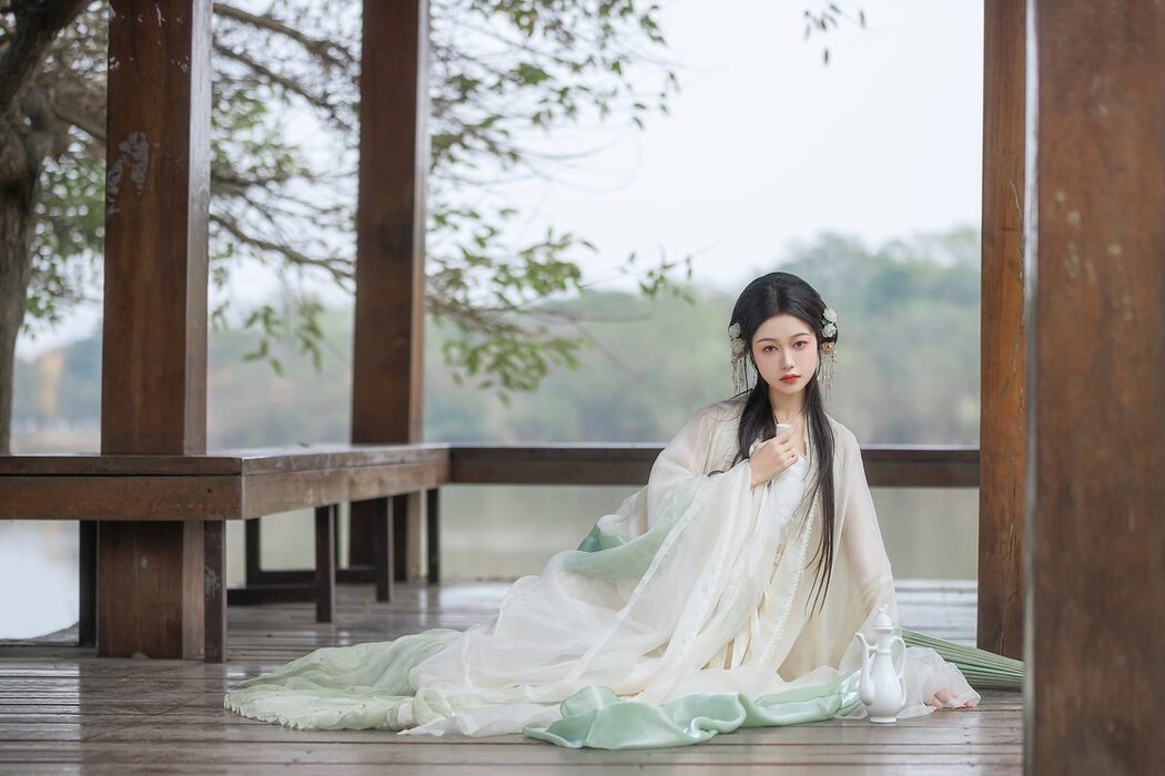 YiTuYu艺图语 Vol.3529 Li Yi Yi