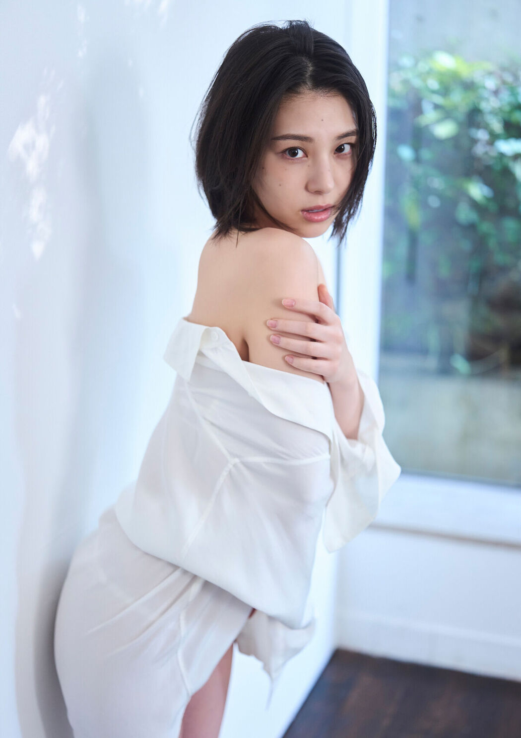 JP Iori Sagara 相樂伊織 – 背中から抱きしめて