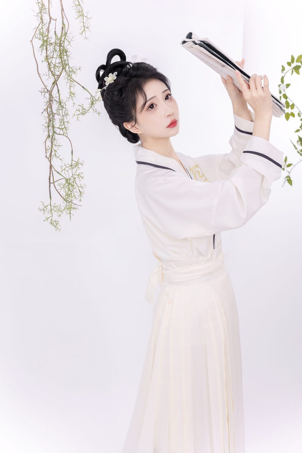 YiTuYu艺图语 Vol.3527 Qi Luo Sheng De Xiao Su Su