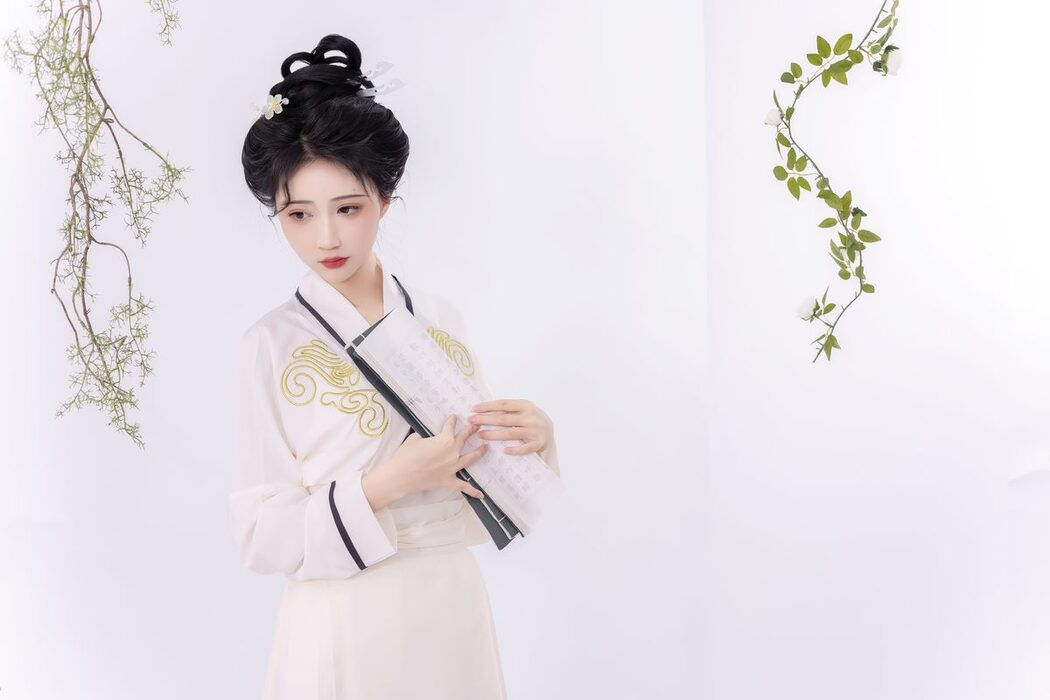 YiTuYu艺图语 Vol.3527 Qi Luo Sheng De Xiao Su Su