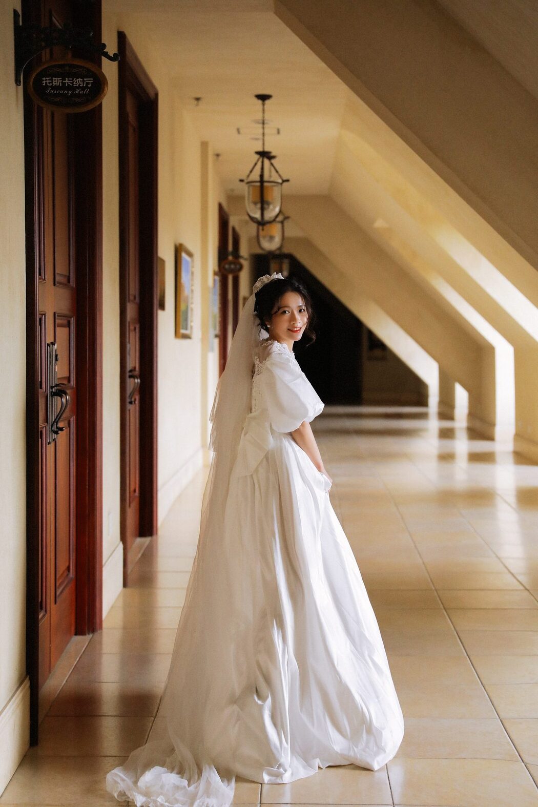 YiTuYu艺图语 Vol.3408 Xiao Xiao Chong Laura