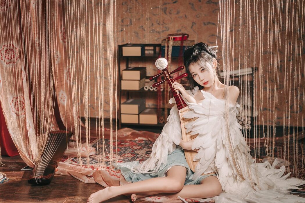 YiTuYu艺图语 Vol.3672 Zou Zou