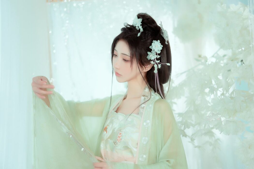 YiTuYu艺图语 Vol.3684 Qi Luo Sheng De Xiao Su Su