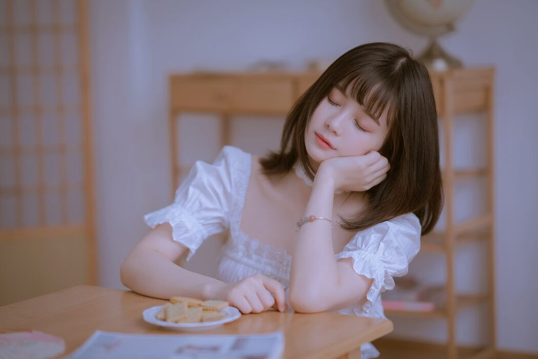 YiTuYu艺图语 Vol.3670 Zhu Ke Shi Zhi Ju