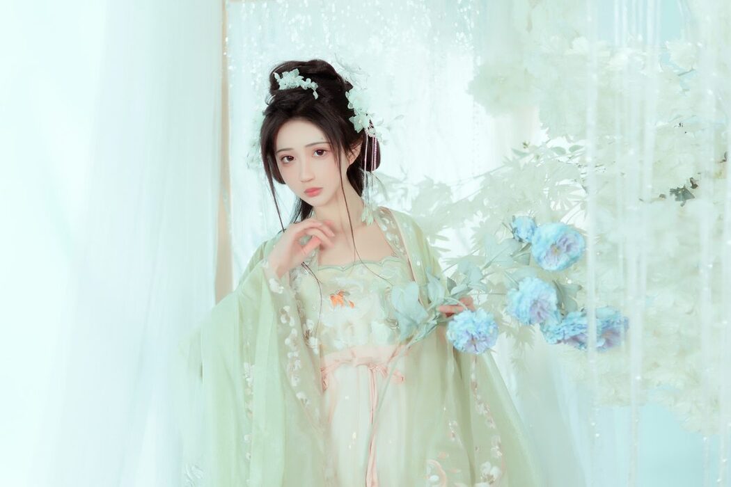 YiTuYu艺图语 Vol.3684 Qi Luo Sheng De Xiao Su Su
