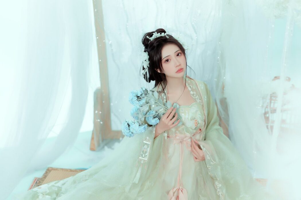 YiTuYu艺图语 Vol.3684 Qi Luo Sheng De Xiao Su Su