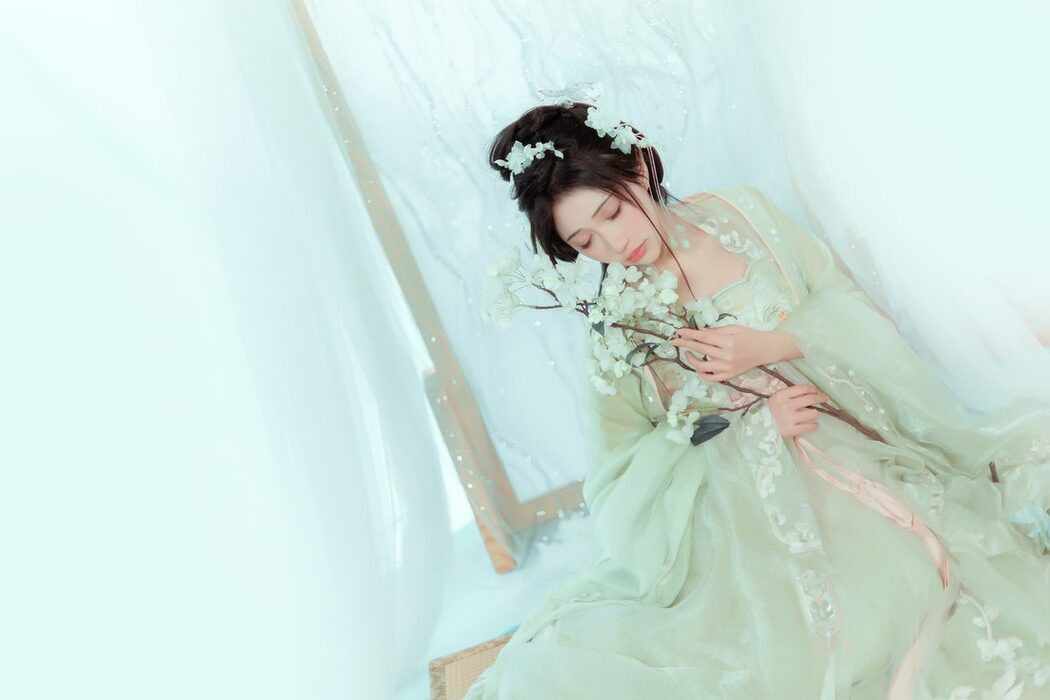 YiTuYu艺图语 Vol.3684 Qi Luo Sheng De Xiao Su Su