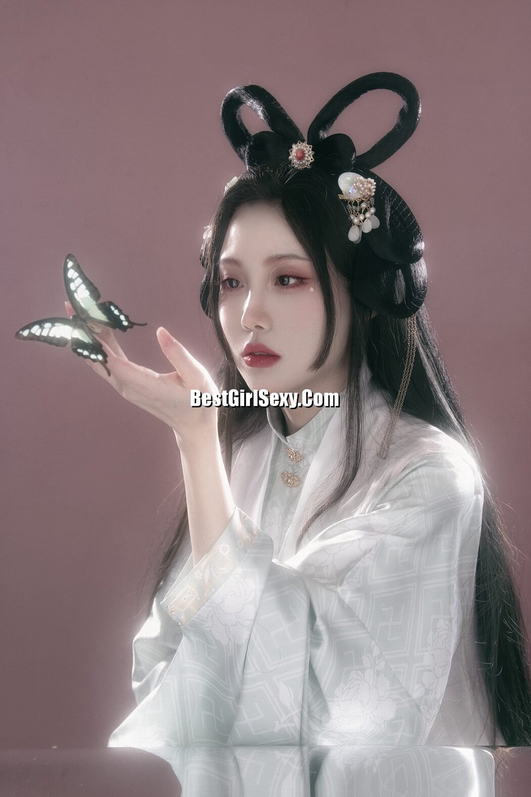 YiTuYu艺图语 Vol.3653 Ri Na
