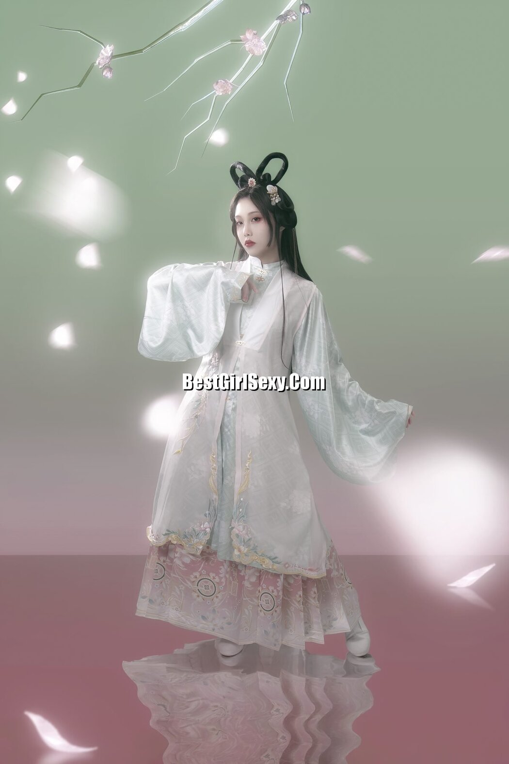 YiTuYu艺图语 Vol.3653 Ri Na