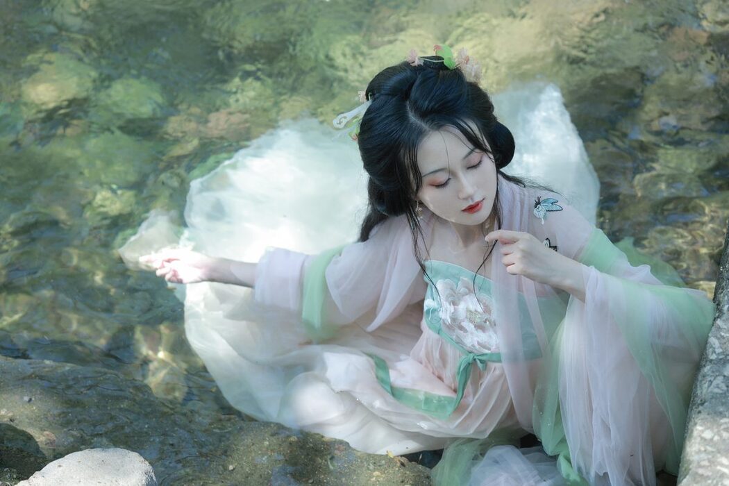 YiTuYu艺图语 Vol.3667 A Tong
