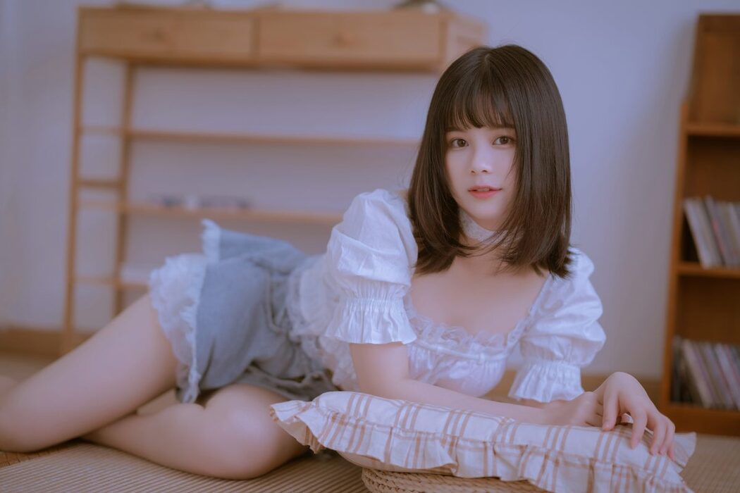 YiTuYu艺图语 Vol.3670 Zhu Ke Shi Zhi Ju