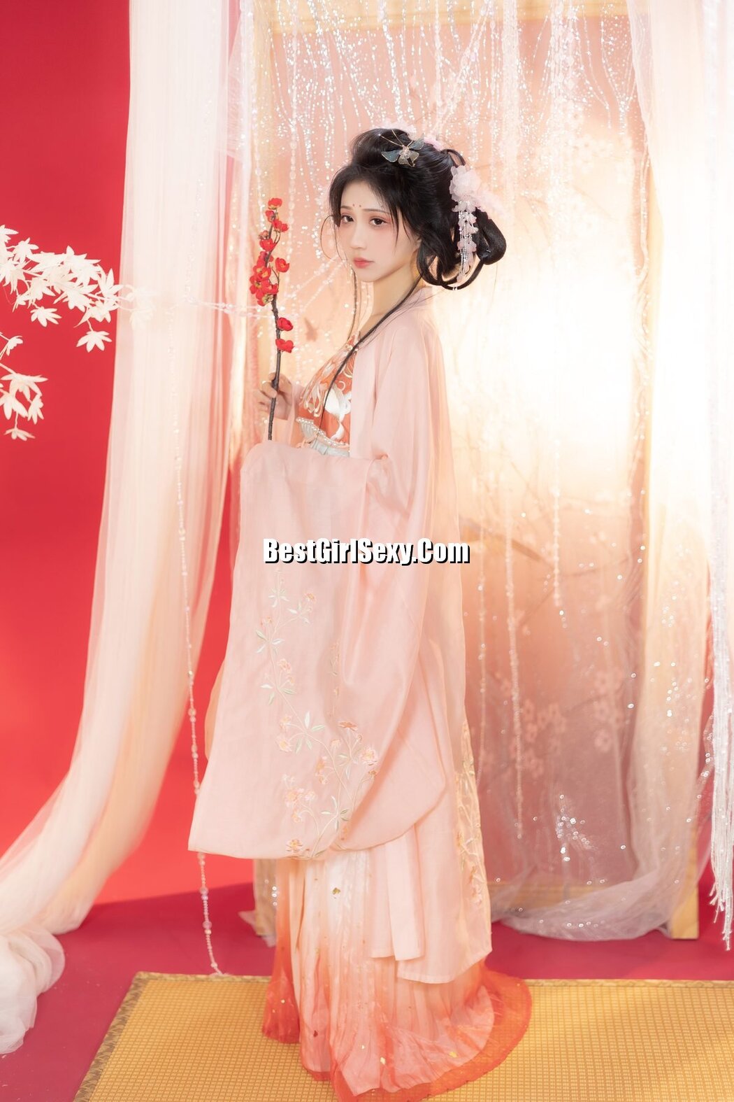YiTuYu艺图语 Vol.3705 Qi Luo Sheng De Xiao Su Su