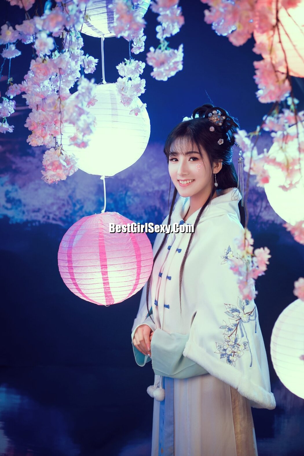 YiTuYu艺图语 Vol.3666 Li Lee