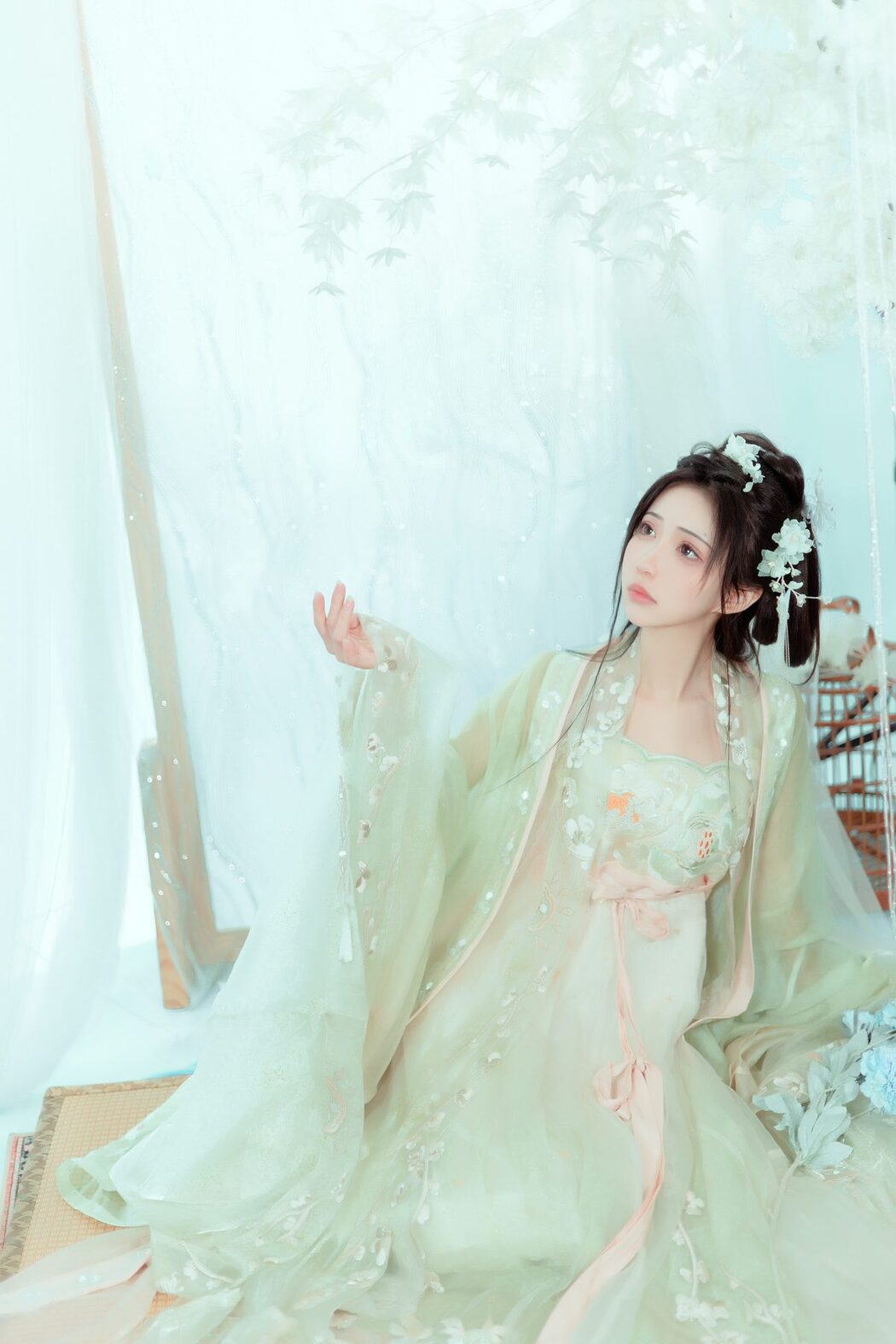 YiTuYu艺图语 Vol.3684 Qi Luo Sheng De Xiao Su Su