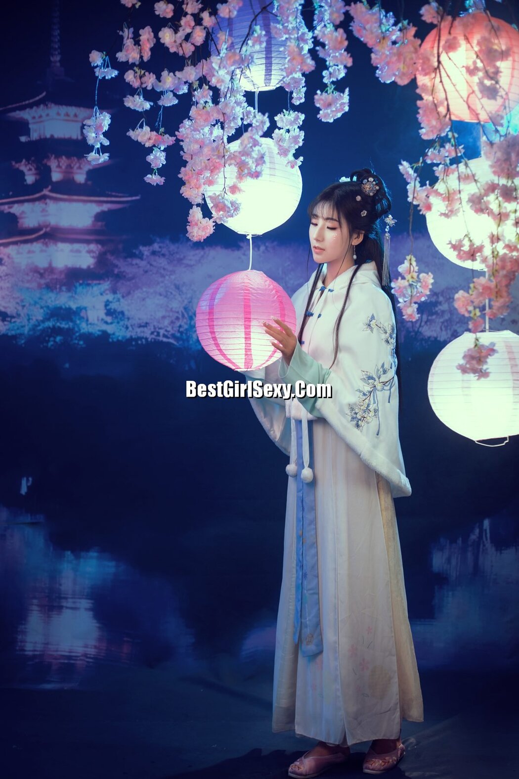 YiTuYu艺图语 Vol.3666 Li Lee