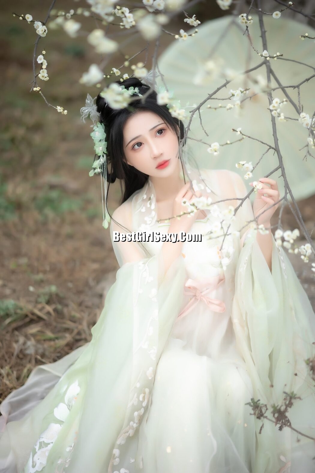 YiTuYu艺图语 Vol.3722 Qi Luo Sheng De Xiao Su Su