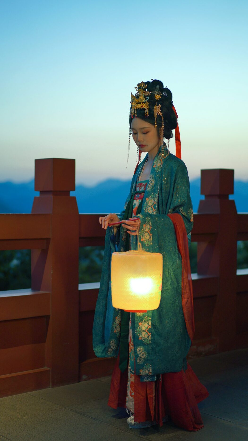 YiTuYu艺图语 Vol.3786 Ai Tan Xian De Xia Shang Zhou