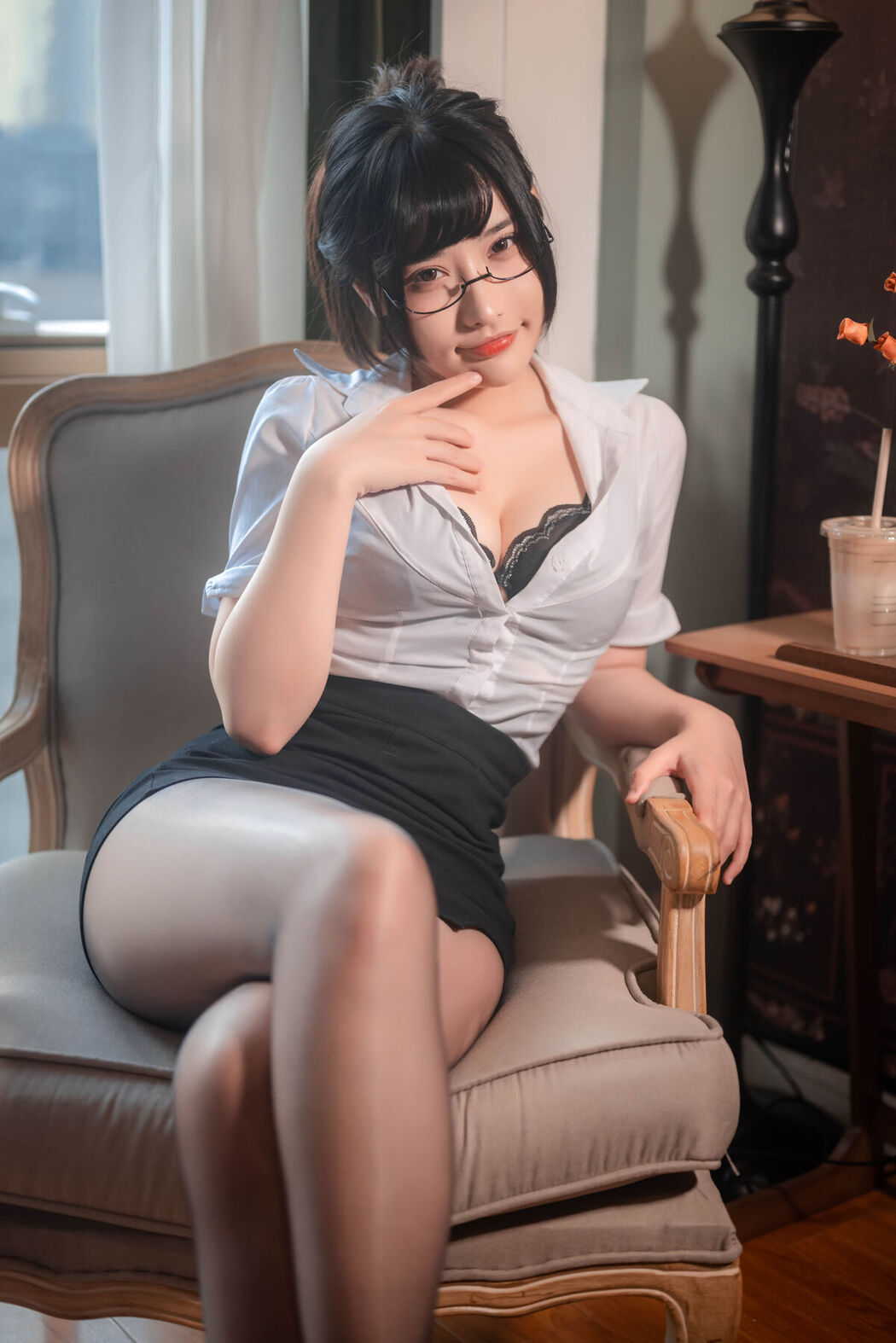 Coser@糖果果Candy – 室内OL Part1