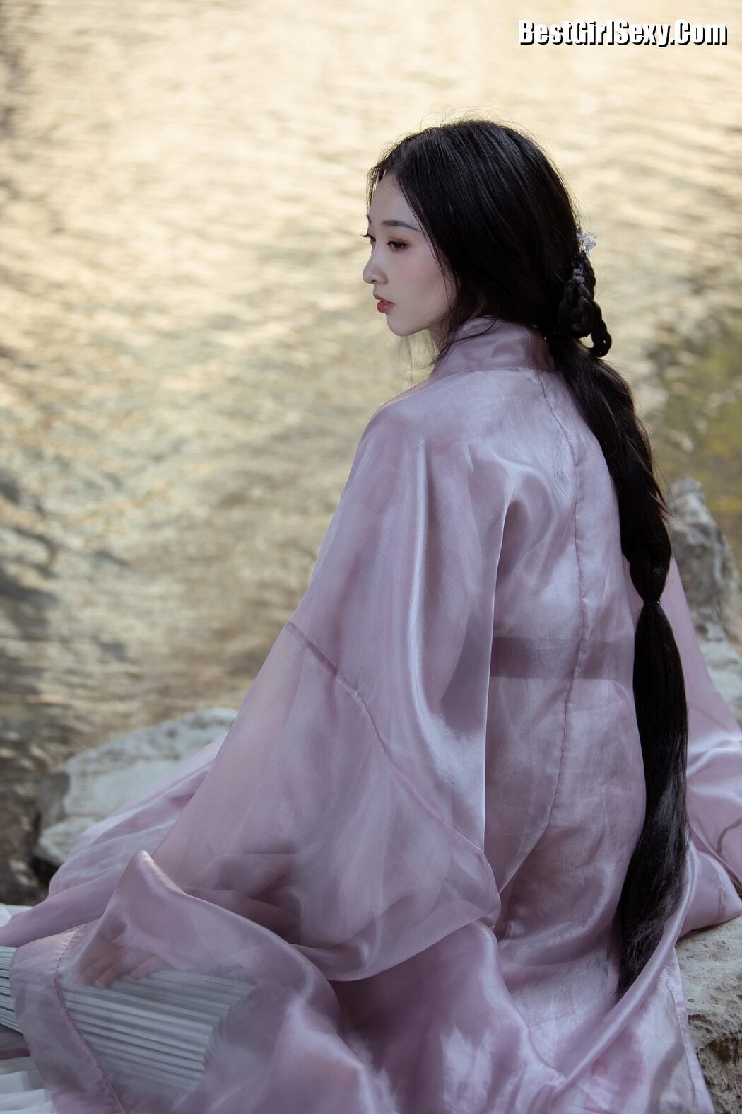 YiTuYu艺图语 Vol.3809 A Moon