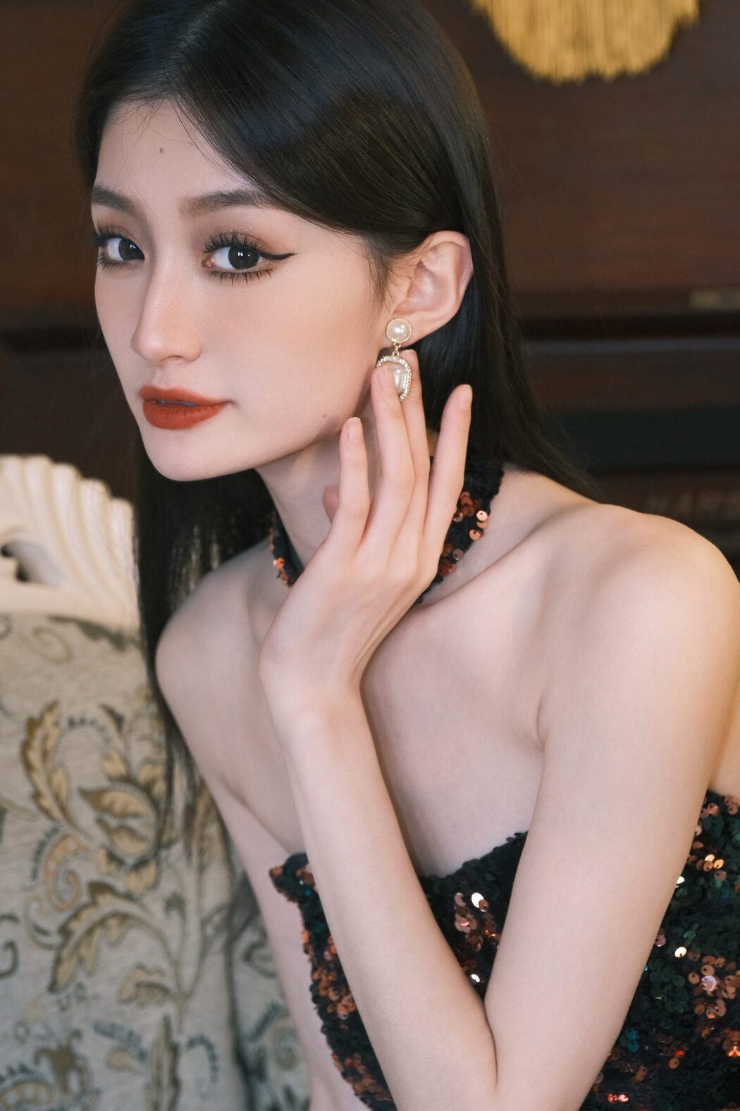 YiTuYu艺图语 Vol.3737 Xiao Duo Duo Yao Bao Fu