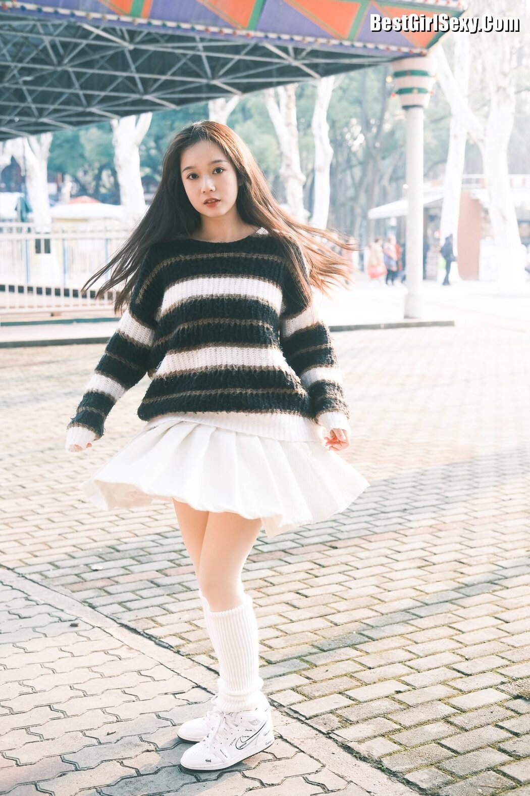 YiTuYu艺图语 Vol.3727 Ge Man Ni Nini