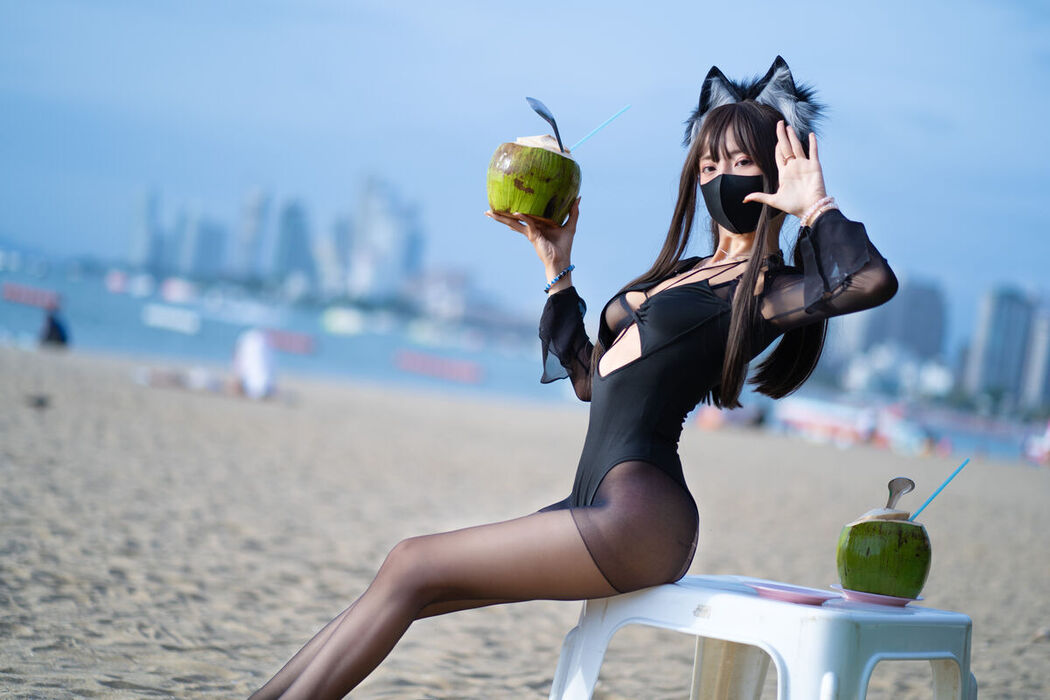 Coser@职业奶妈三水子 – 黑丝泳装