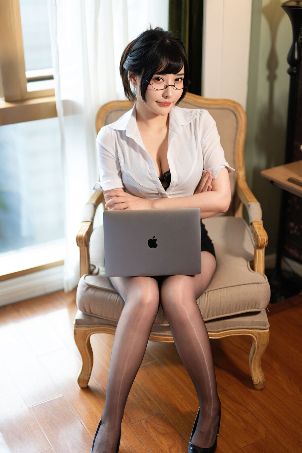 Coser@糖果果Candy – 室内OL Part2