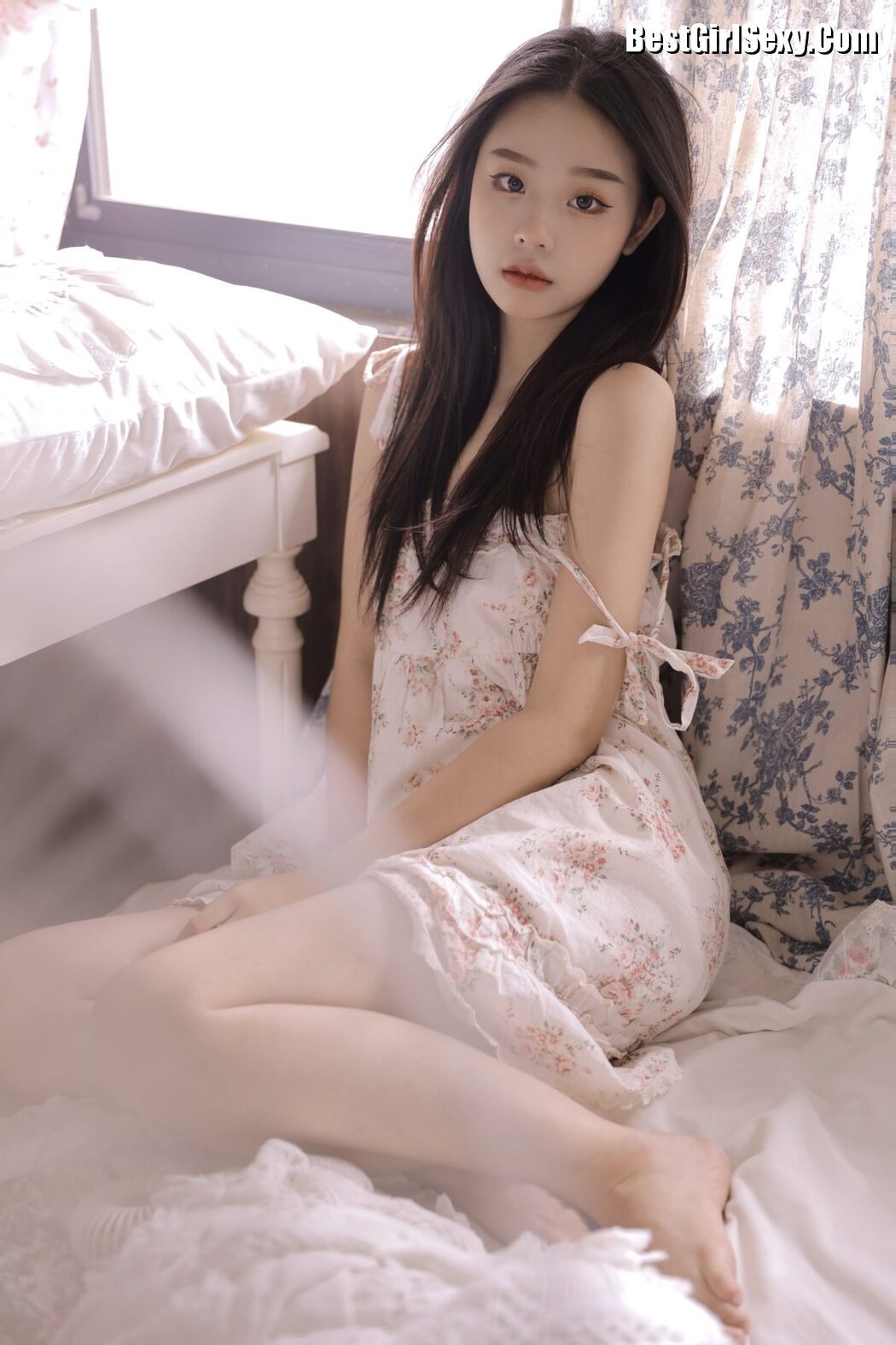 YiTuYu艺图语 Vol.3826 Li Li