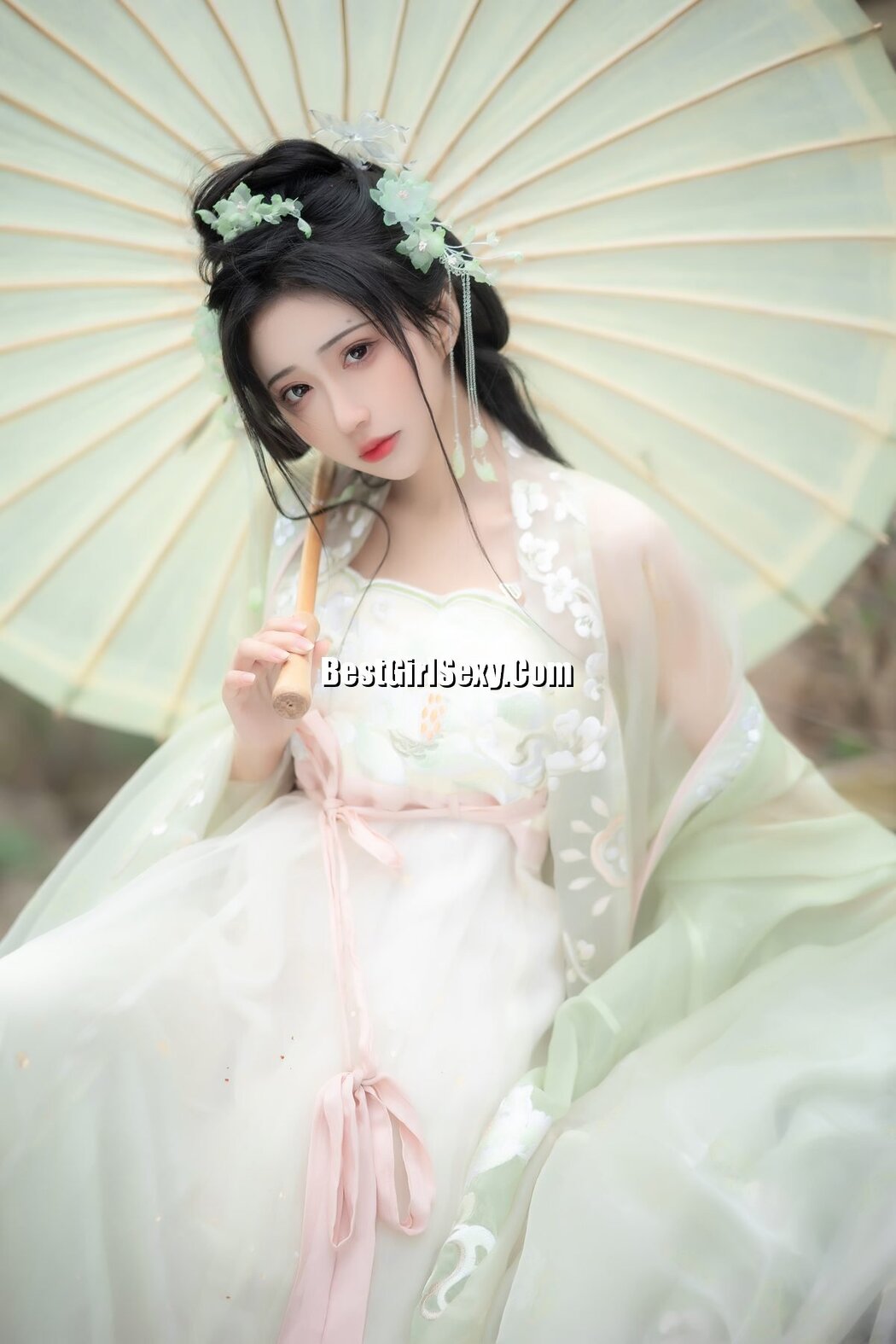 YiTuYu艺图语 Vol.3722 Qi Luo Sheng De Xiao Su Su