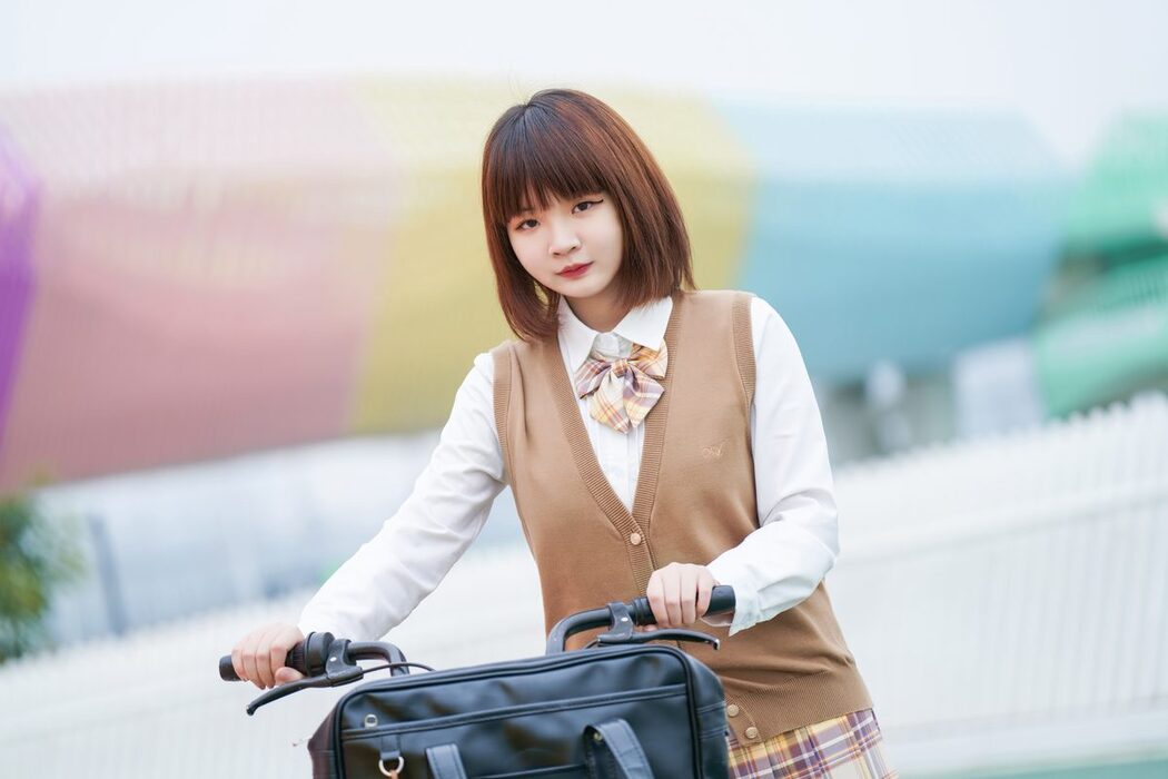 YiTuYu艺图语 Vol.3708 Zhong Yi