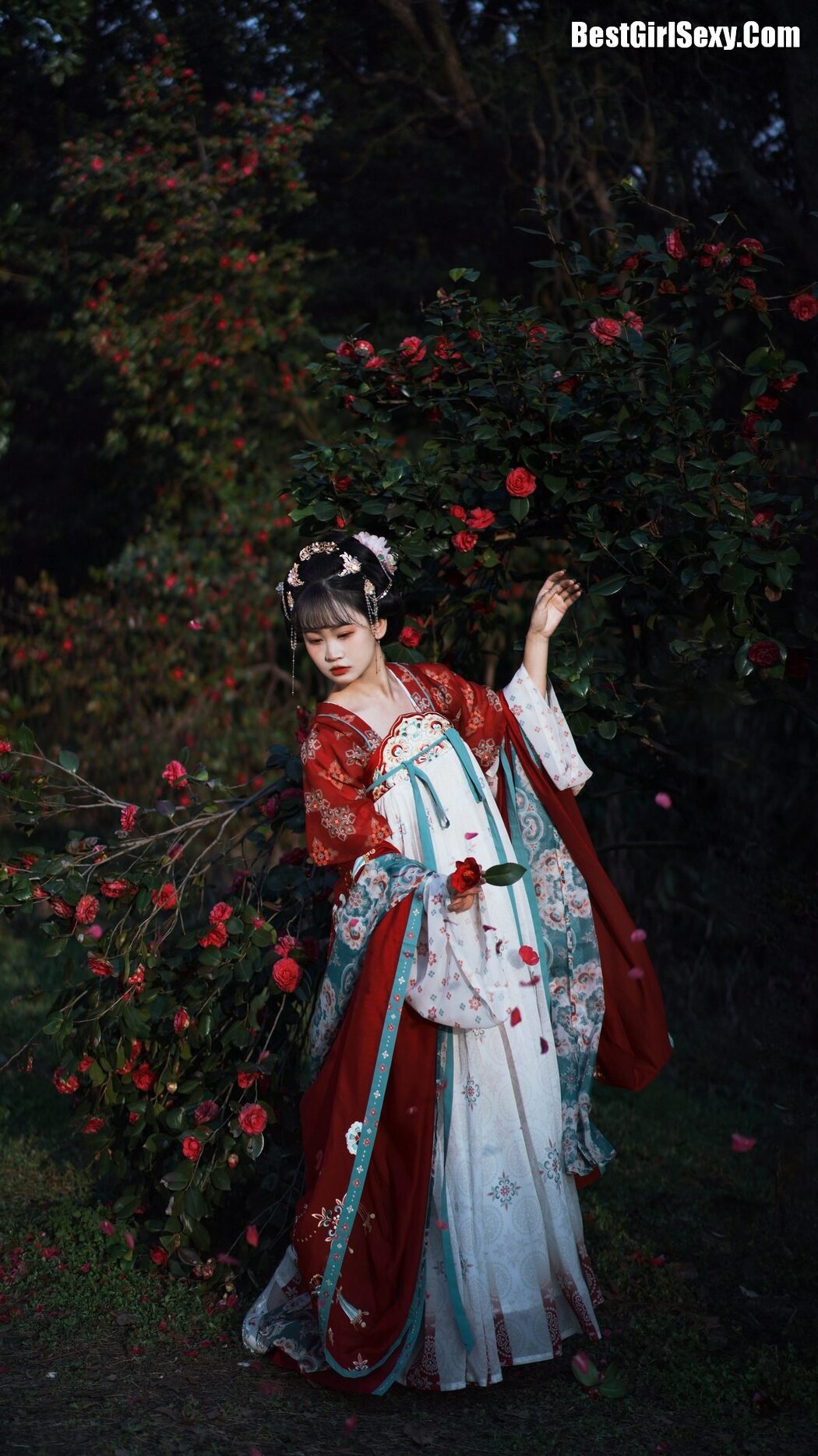 YiTuYu艺图语 Vol.3765 Jiao Yi Zhi Sui Sui