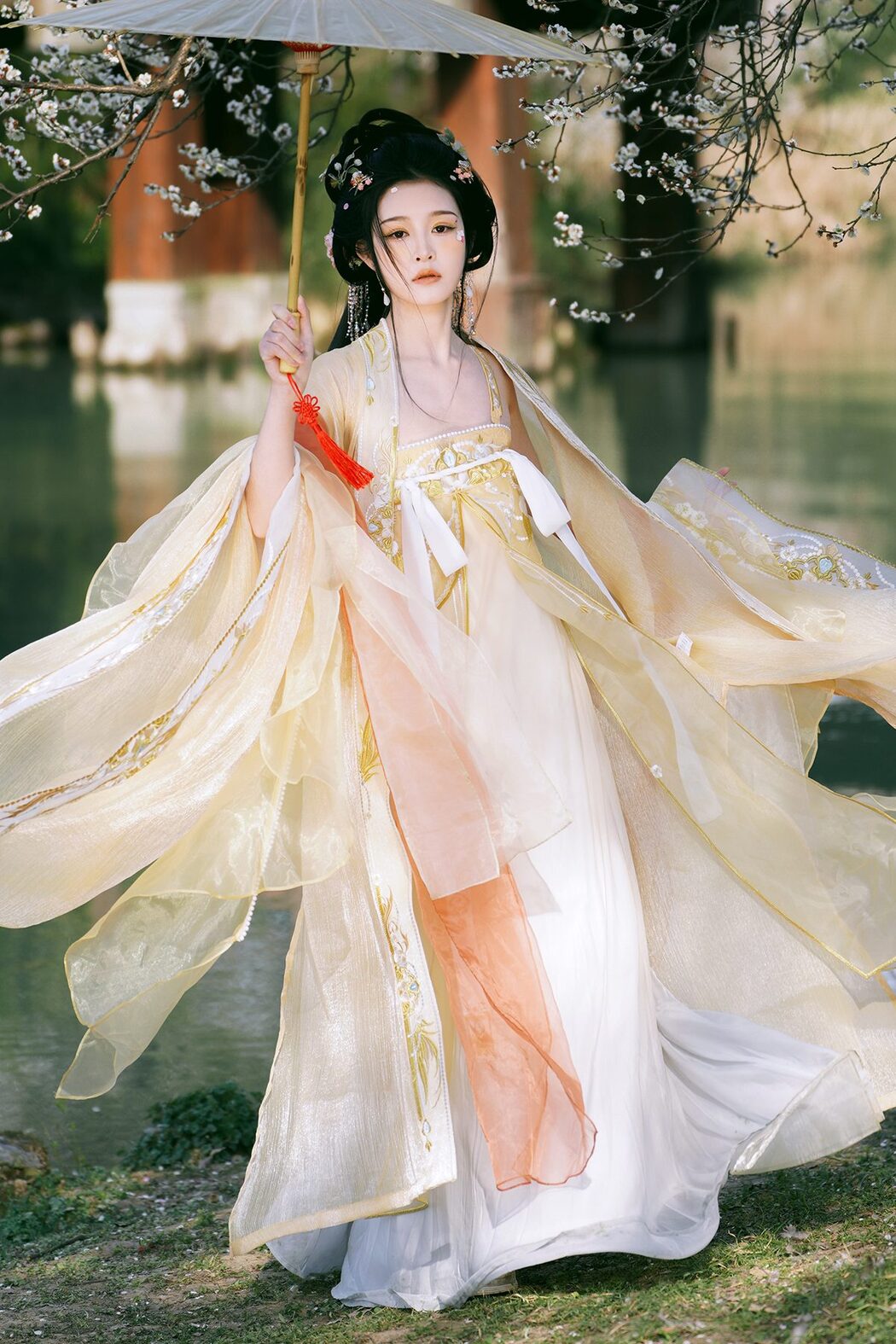 YiTuYu艺图语 Vol.3718 Ai Tan Xian De Xia Shang Zhou Cover Photo
