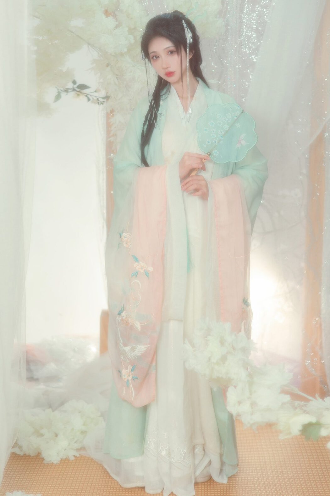 YiTuYu艺图语 Vol.3796 Qi Luo Sheng De Xiao Su Su Cover Photo