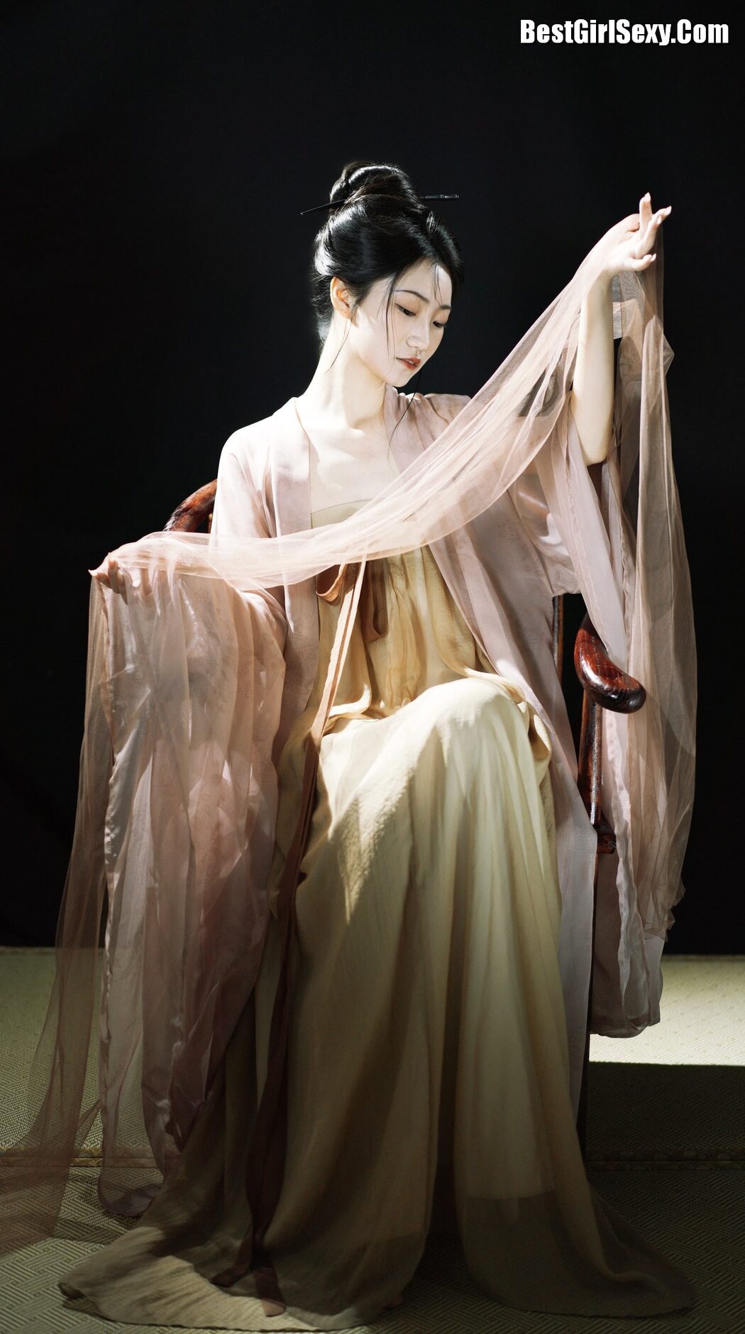 YiTuYu艺图语 Vol.3834 Xiao Jie Mo W