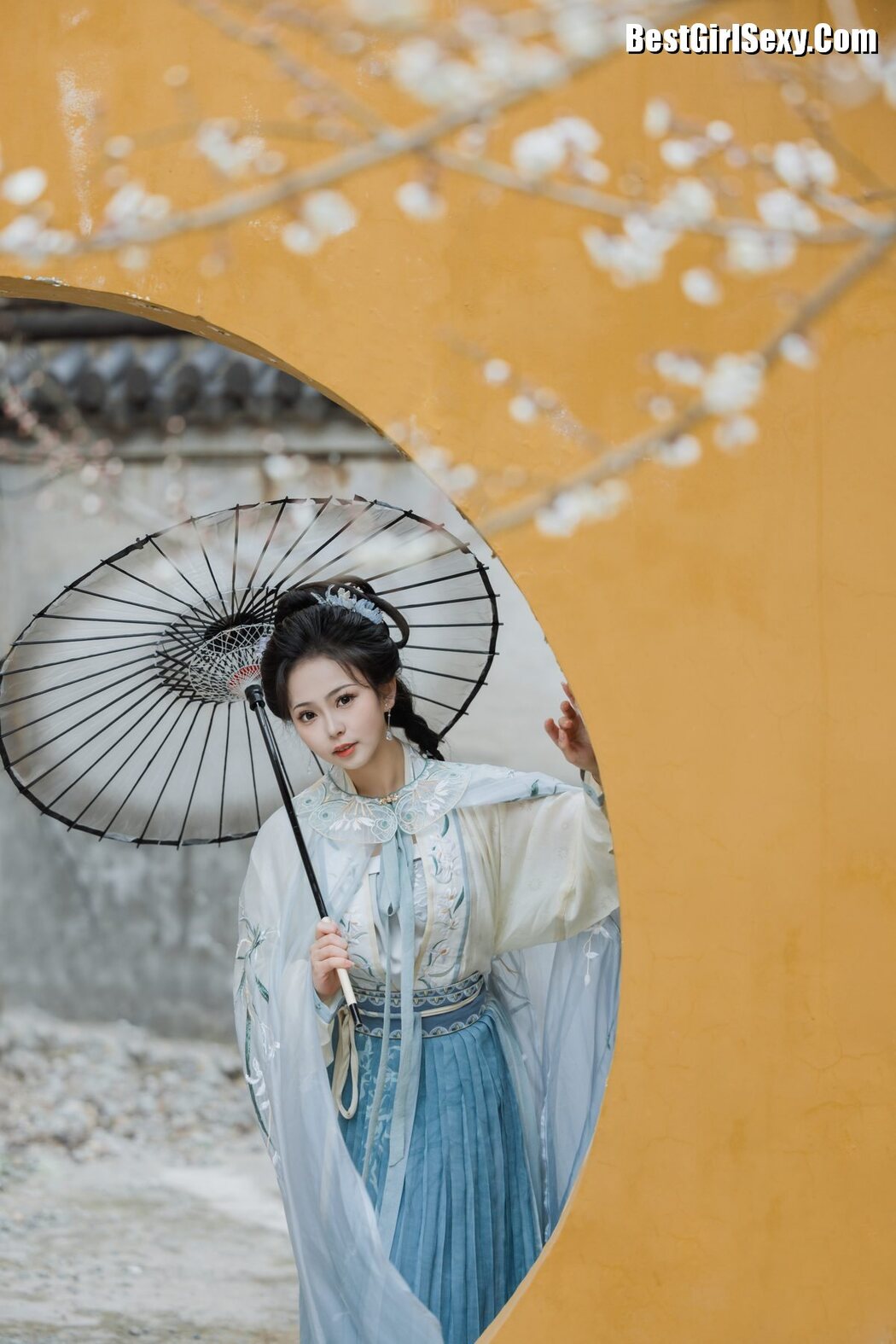 YiTuYu艺图语 Vol.3803 Qian Mo Hong Chen