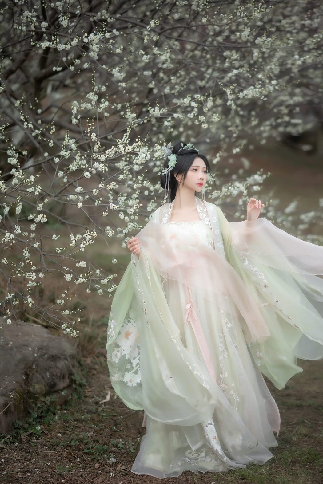 YiTuYu艺图语 Vol.3722 Qi Luo Sheng De Xiao Su Su